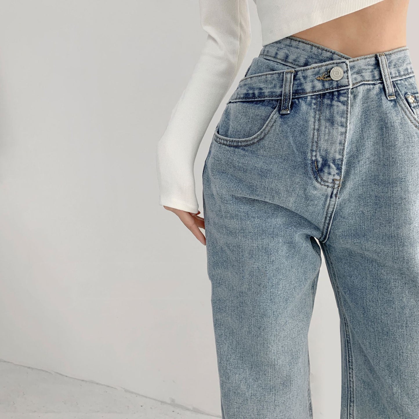 Loose Mopping Trousers With High Waist Drape